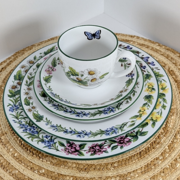 Royal Worcester Herbs Made In ENGLAND 5 Pieces Place Setting Fine Porcel… - Picture 1 of 14